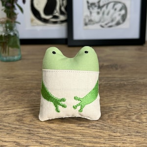 Freak MEOWt luxury handmade catnip cat toy. Phileas Frog

Made from cotton and fully lined for extra durability. Generously stuffed with premium Canadian catnip and a little polyester fiberfil. 

Perfect gift for cats.  Cool cat toys.