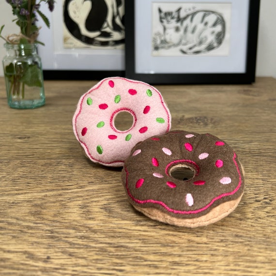 Catnip Cat Toy: Doughnut, Handmade in Felt. Soft Durable and Interactive for Happy Kitties . Enrichment Gifts for Cats and Kittens.