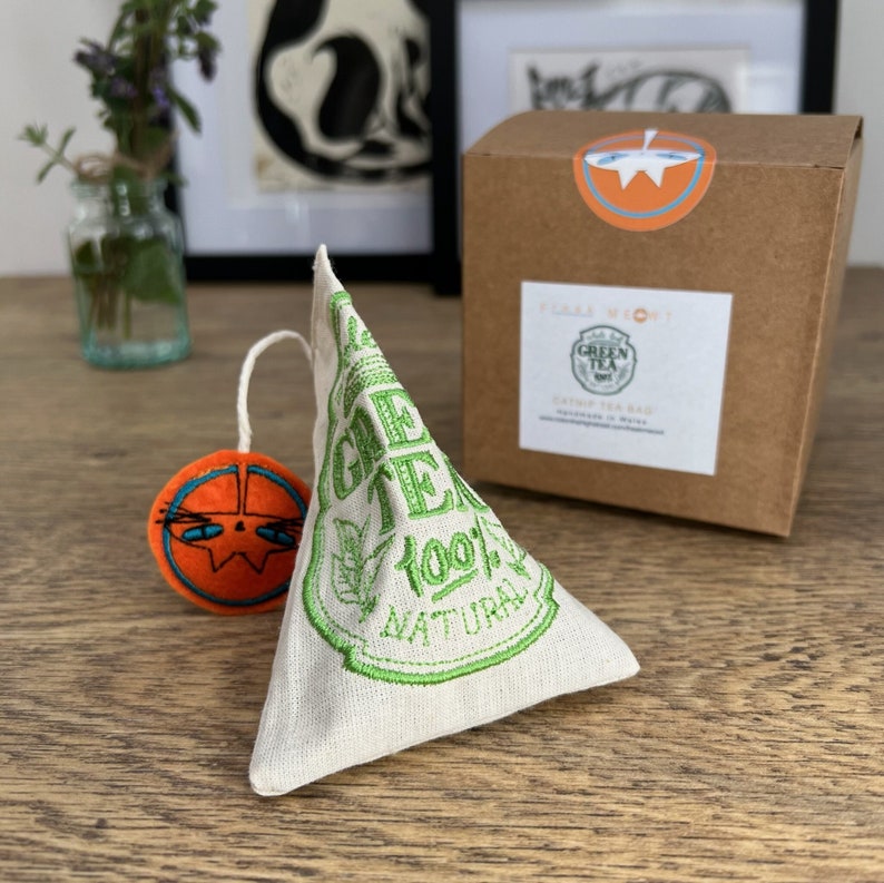 Freak MEOWt luxury handmade catnip cat toy. Green Tea tea bag  

Made from cotton. Generously stuffed with premium Canadian catnip and absolutely nothing else . 

Perfect gift for cats.  Cool cat toys.