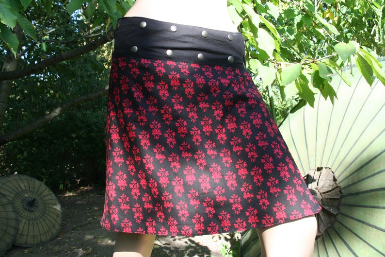 wrapskirt reversible skirt midi kneelength size S-XXL red black patterned printed ethnic bohemian metalbutton buttonskirt image 1