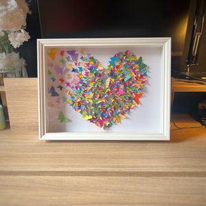 Arte cuore farfalle multimix / ARTE da parete / Arte di carta 3D / Arredamento fatto a mano / Arredamento per la casa / Cuore di farfalle / Cuore di farfalle colorate /