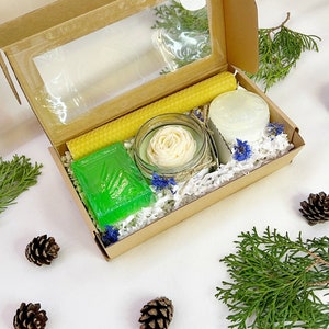 Organic Gift Set of 4 | One Soy Candle, Premium Natural Soaps, Beeswax candle, Gift box