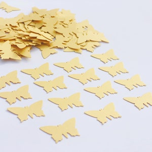 100 pièces. Matt Gold Butterflies Die Cut, Paper BUTTERFLIES, Paper confettis, Butterflys for scrapbooking, Party décor, Baby Shower Confetti.