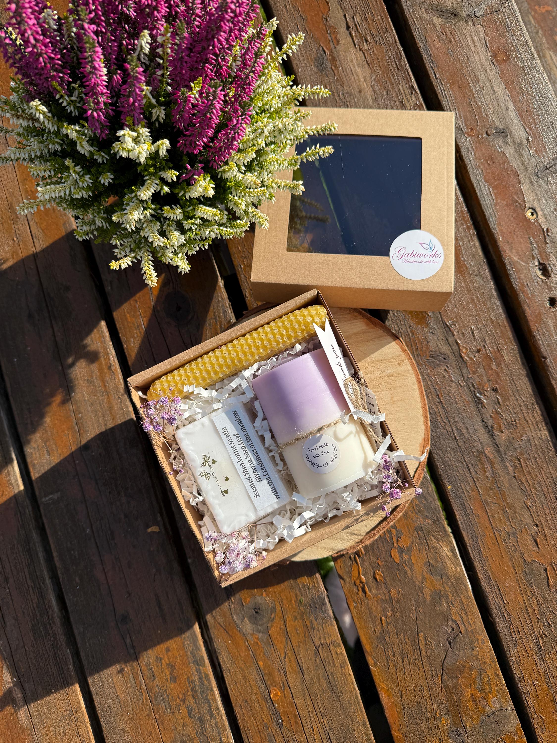 Organic Gift Set of 3 | One Soy Candle, One Beewax Candle, Natural Soap ...
