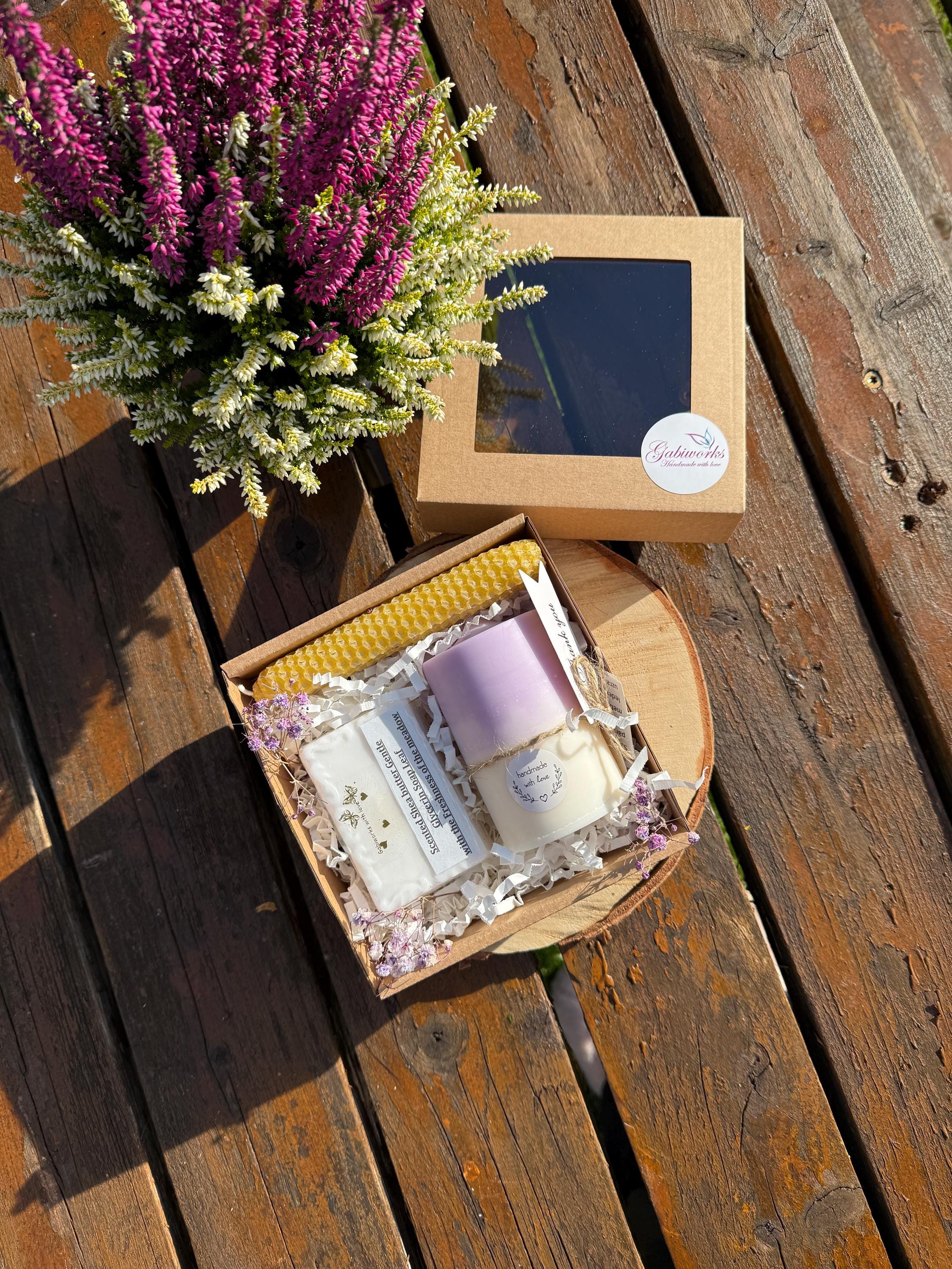 Organic Gift Set of 3 | One Soy Candle, One Beewax Candle, Natural Soap ...