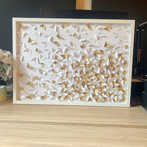 Glitter Gold / Weiß Schmetterlinge Wand KUNST | 3D Papierkunst | Handmade Dekor | Schmetterlinge Kunst | Wilde Schmetterlinge Kunst | Schmetterlingsmalerei |