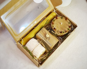 100% Organic Gift Set of 4 |Handmade Two Soy Candles, Shea butter Soaps, Beeswax candle, Gifts box