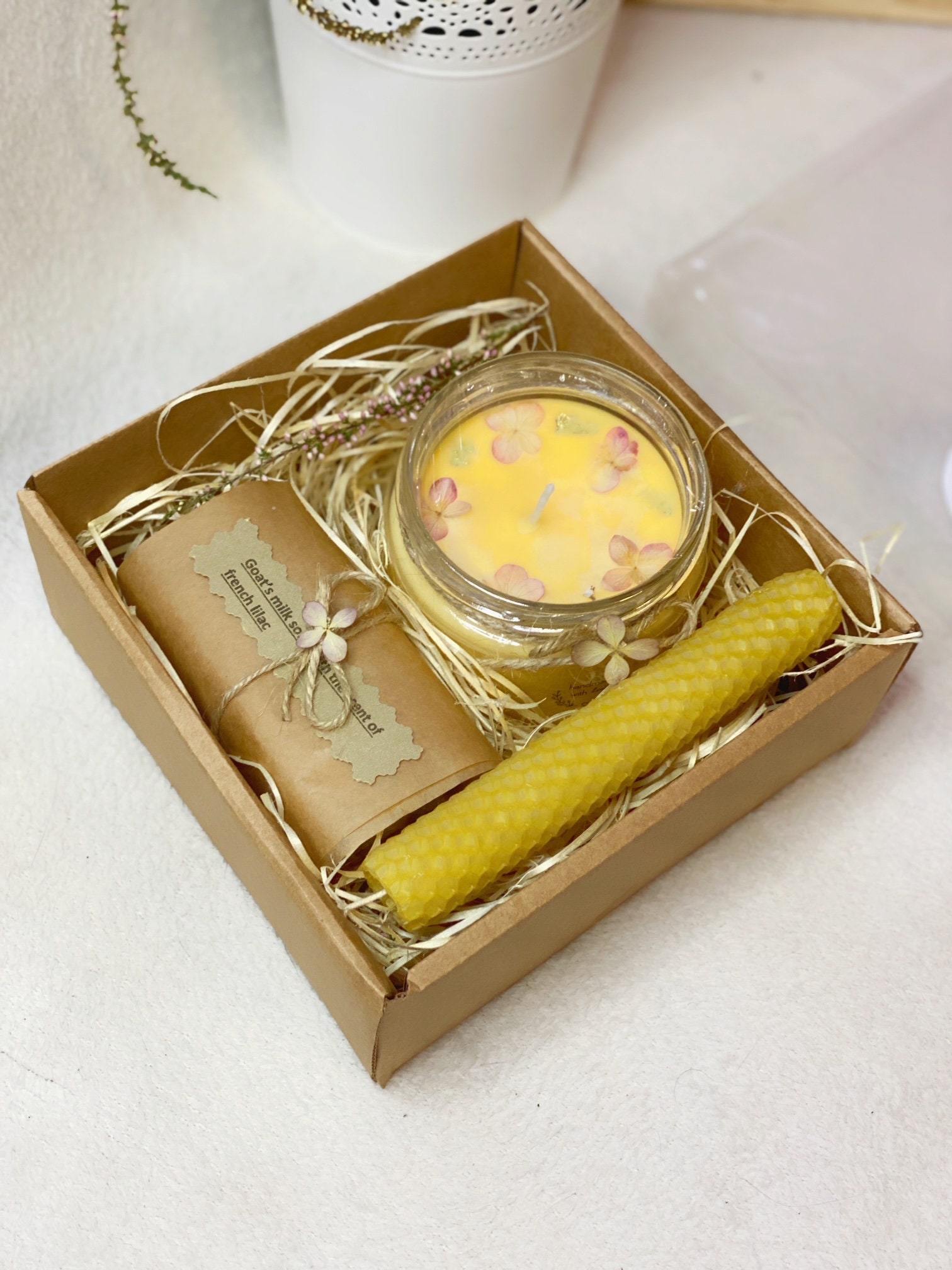 100% Organic Gift Set of 3 | One Soy Candle, One Beeswax Candle ...