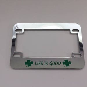 La vida es buena con el trébol - cromo con verde Scooter / motocicleta placa marco - irlandés