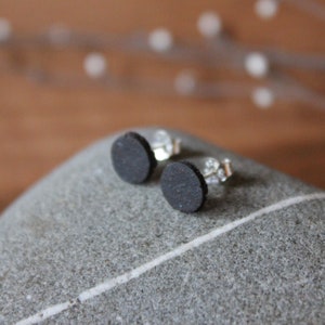 Matte black sandstone ceramic earrings with round studs in 925 silver image 1