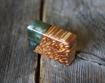 Slim Apple Wood Ring Box: Epoxy Resin Inlay, Magnetic Closure
