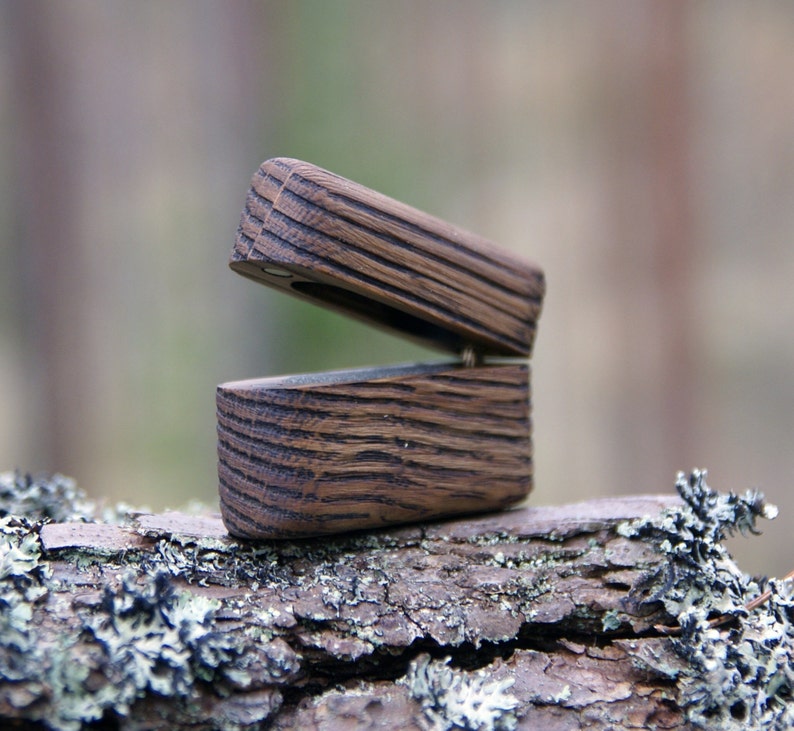 Oak wood ring box for wedding, proposal. Woodring box with rough finnish.