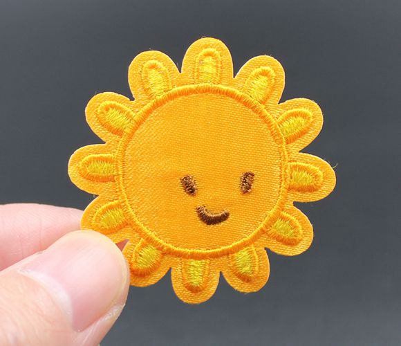 Sunflower patch Embroidered on thread 10 or 15 cm approximately