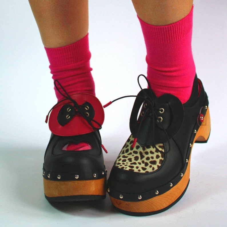 Heart slingback clog