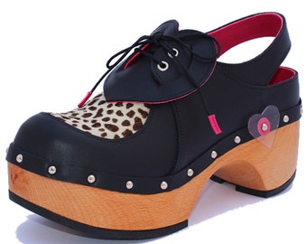 Heart slingback clog