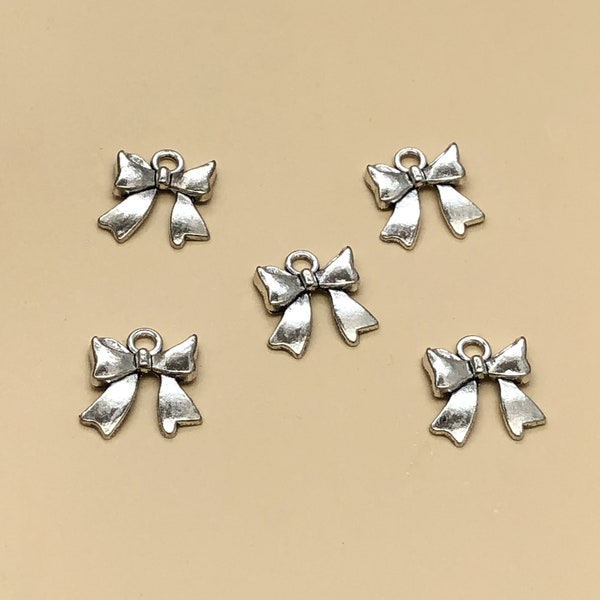 50 pcs Bow Knot Charms ,Bow Pendant ,Metal Charms ,Antique Silver Tone ,Charms For Bracelet ,Beading Jewelry Finding,