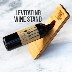 Serie di taglieri per vino sommelier personalizzati: quattro stili e set regalo disponibili Levitating Stand