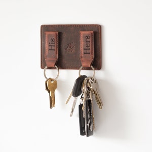 Personalized Wall Mounted Magnetic Leather Keychain - The Key West by Left Coast Original