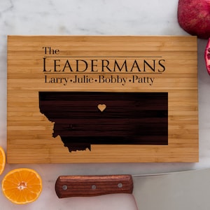 Tabla de cortar personalizada con grabado del estado de Montana de Left Coast Original