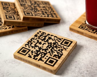 Posavasos de madera con código QR