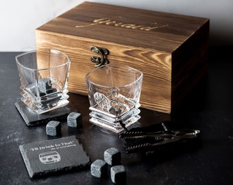 Set regalo scatola di whisky inciso personalizzato, bicchieri scotch incisi, set di whisky personalizzato, pietre di whisky, sottobicchieri di pietra incisi