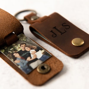 Personalized Photo Metal Tag Leather Keychain - Engraved Leather Cover with Photo Printed to Tag Inside