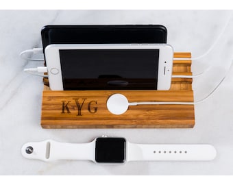 Het Apple Watch- en telefoonlaadstation met dubbele sleuf van Left Coast Original