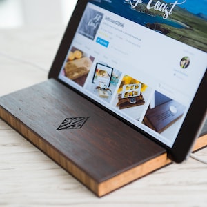 Personalized, Engraved Tablet or iPad Charging Dock by Left Coast Original