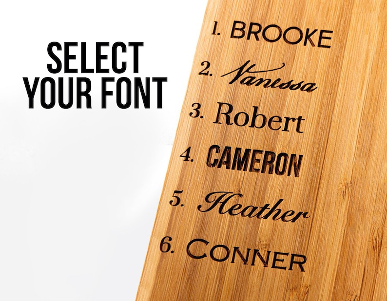 Puede incluir: Una tabla de cortar de madera con seis estilos de fuente diferentes para nombres, incluyendo "Brooke", "Vanessa", "Robert", "Cameron", "Heather" y "Conner".
