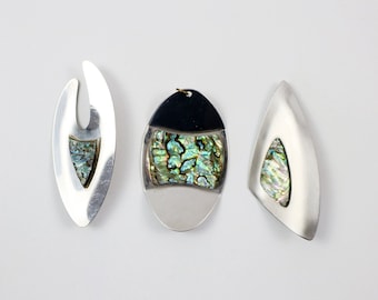 Single 1970s modernist stainless steel and abalone shell mother of pearl brooch or pendant