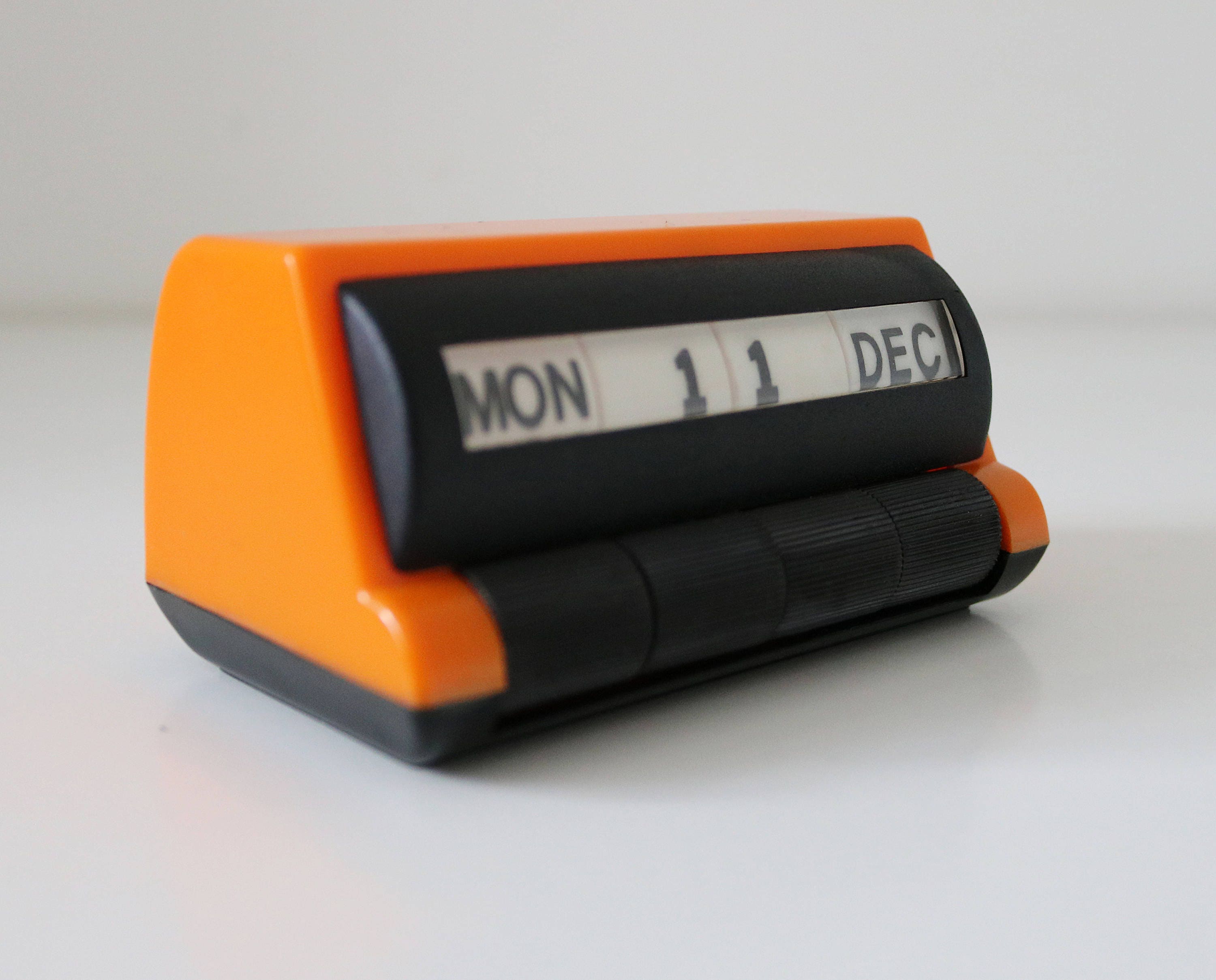 1970s Plastic Perpetual Desk Calendar English Language Small 1970s Plastic Perpetual Desk Calendar English Language Small