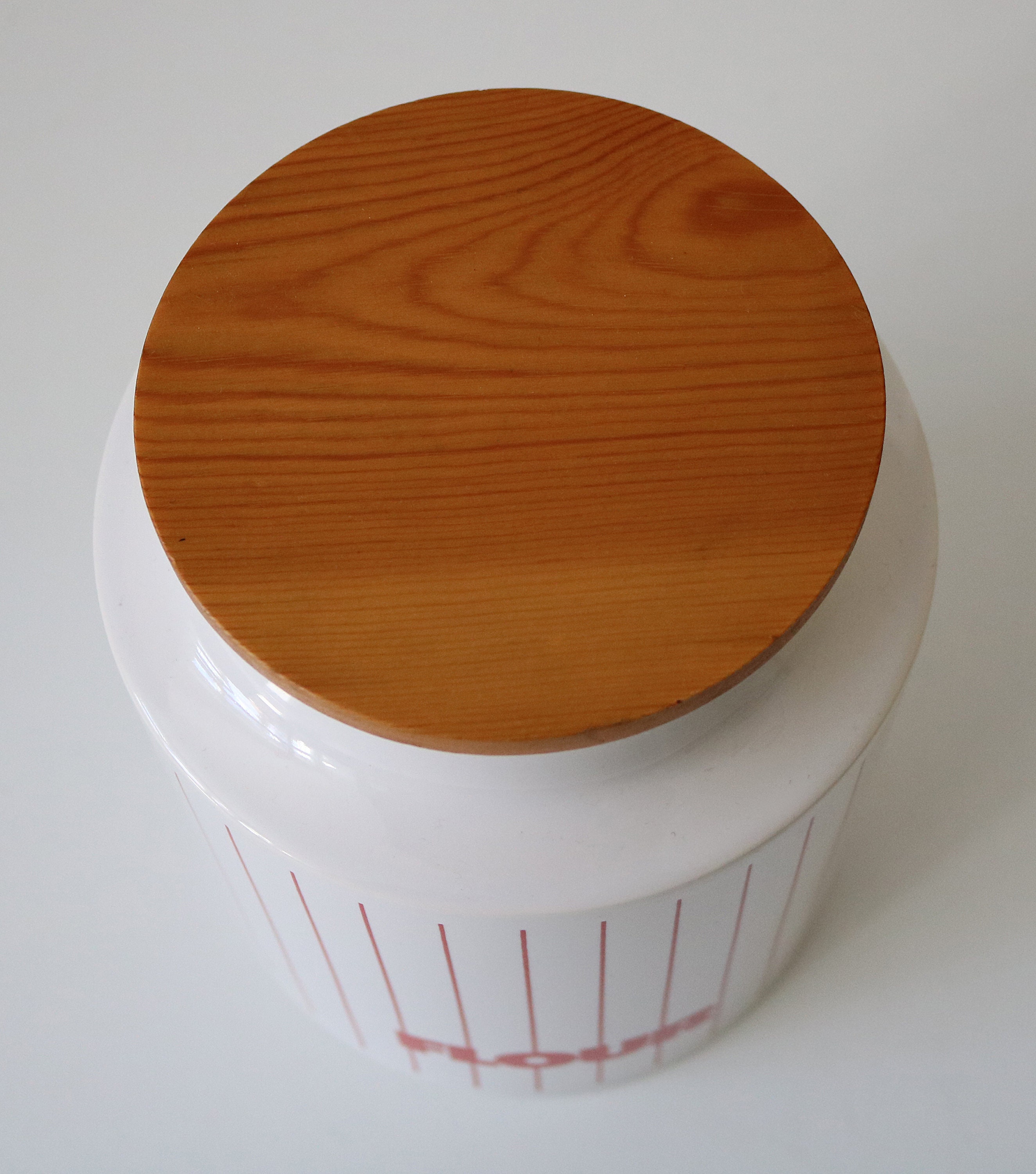 Hornsea red stripe ceramic flour container (large) with teak lid