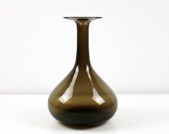 Holmegaard style vase by Habitat - smoked brown glass gulv