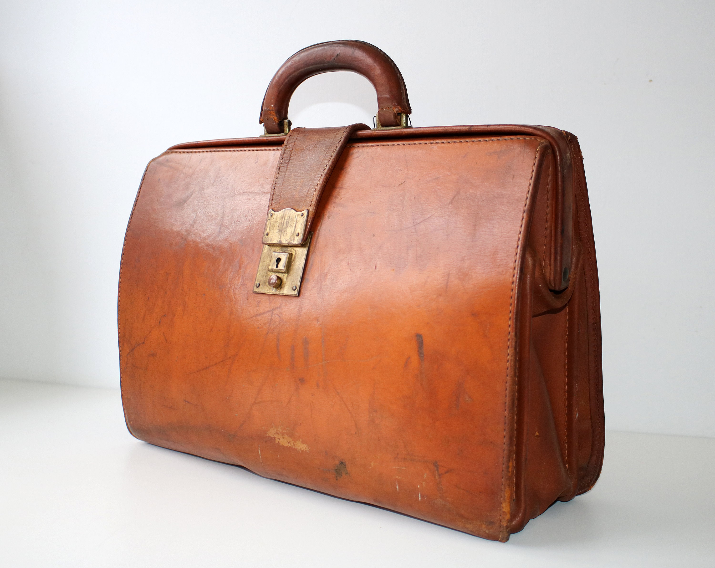 What To Do With Old Leather Briefcase at Angela Shattuck blog