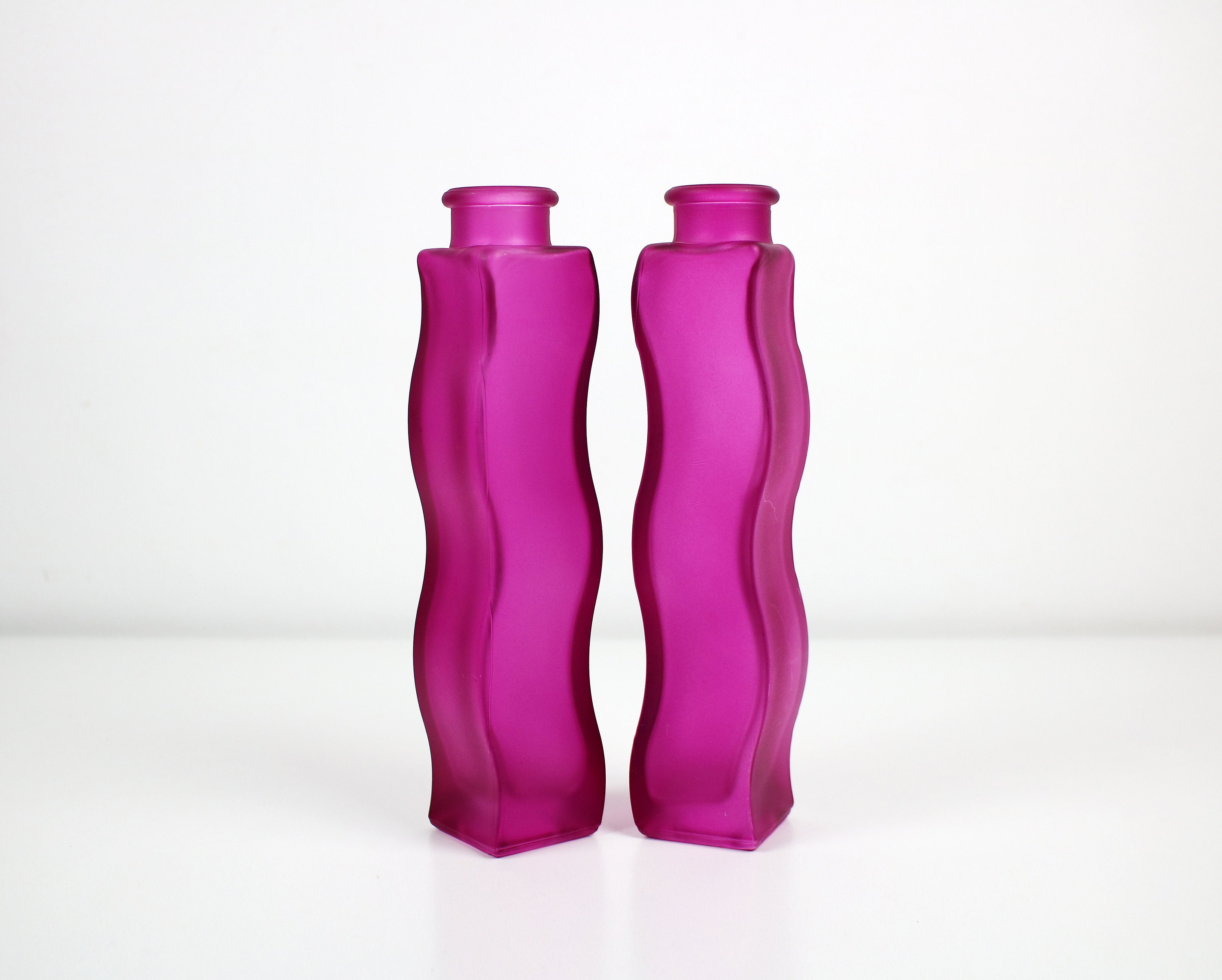SKAMT squiggle wave vases IKEA Pink wavy vases 90s accesoriifrizerie.ro