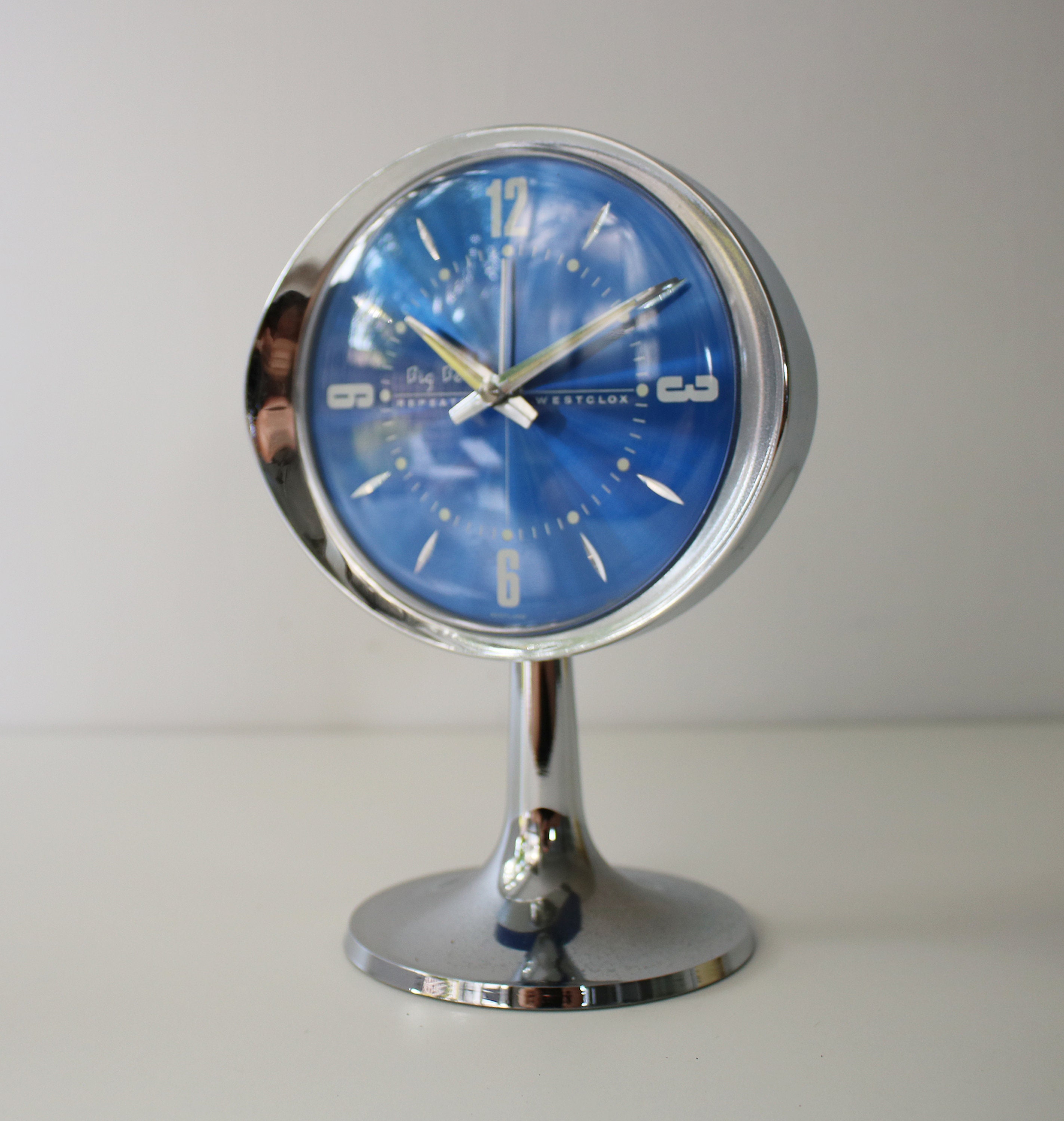 60s 70s space age modernist alarm clock on chrome pedestal / stand