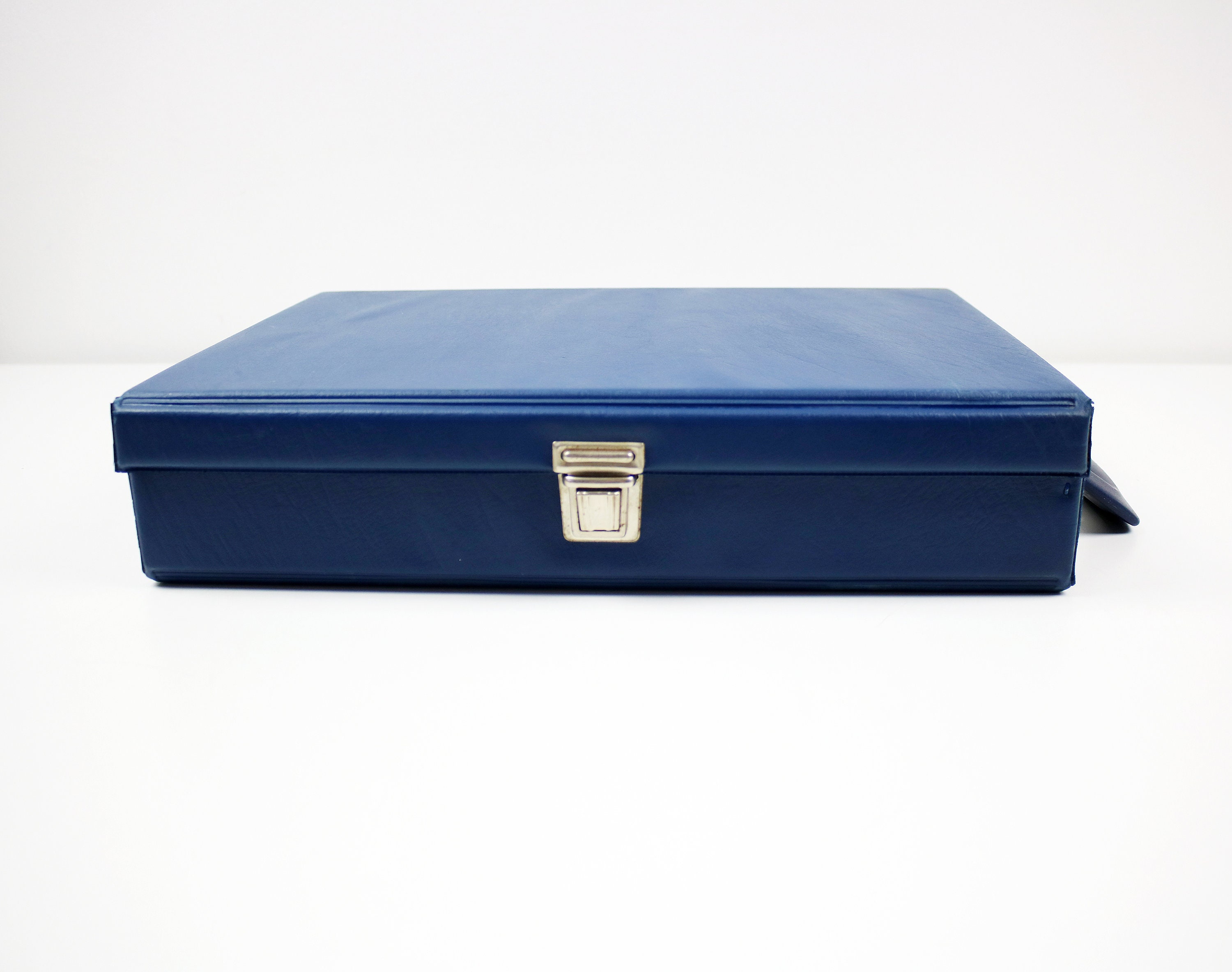 1970s cassette tape carry case / jewellery makeup document storage box