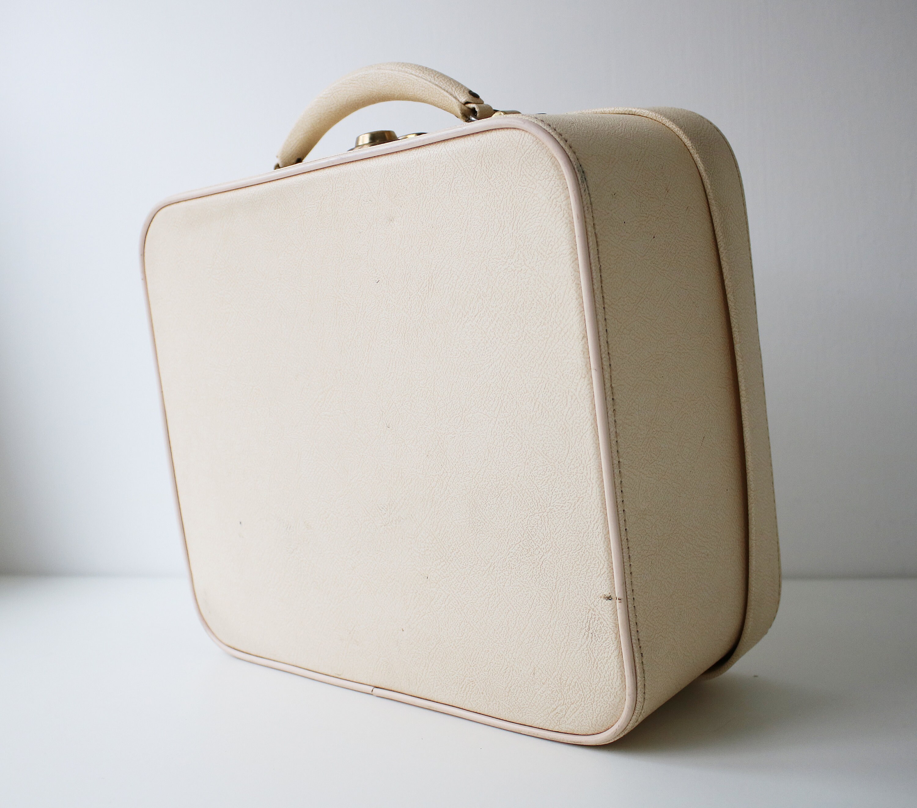 tili vanity case