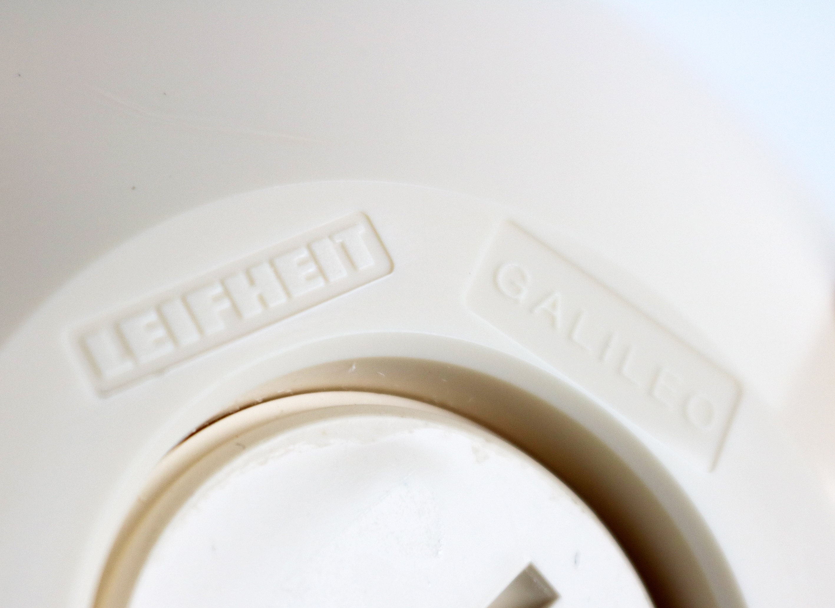 1990s unused with labels Hans Slany design insulated thermal teapot.  Galileo by Leifheit Germany - Memphis style