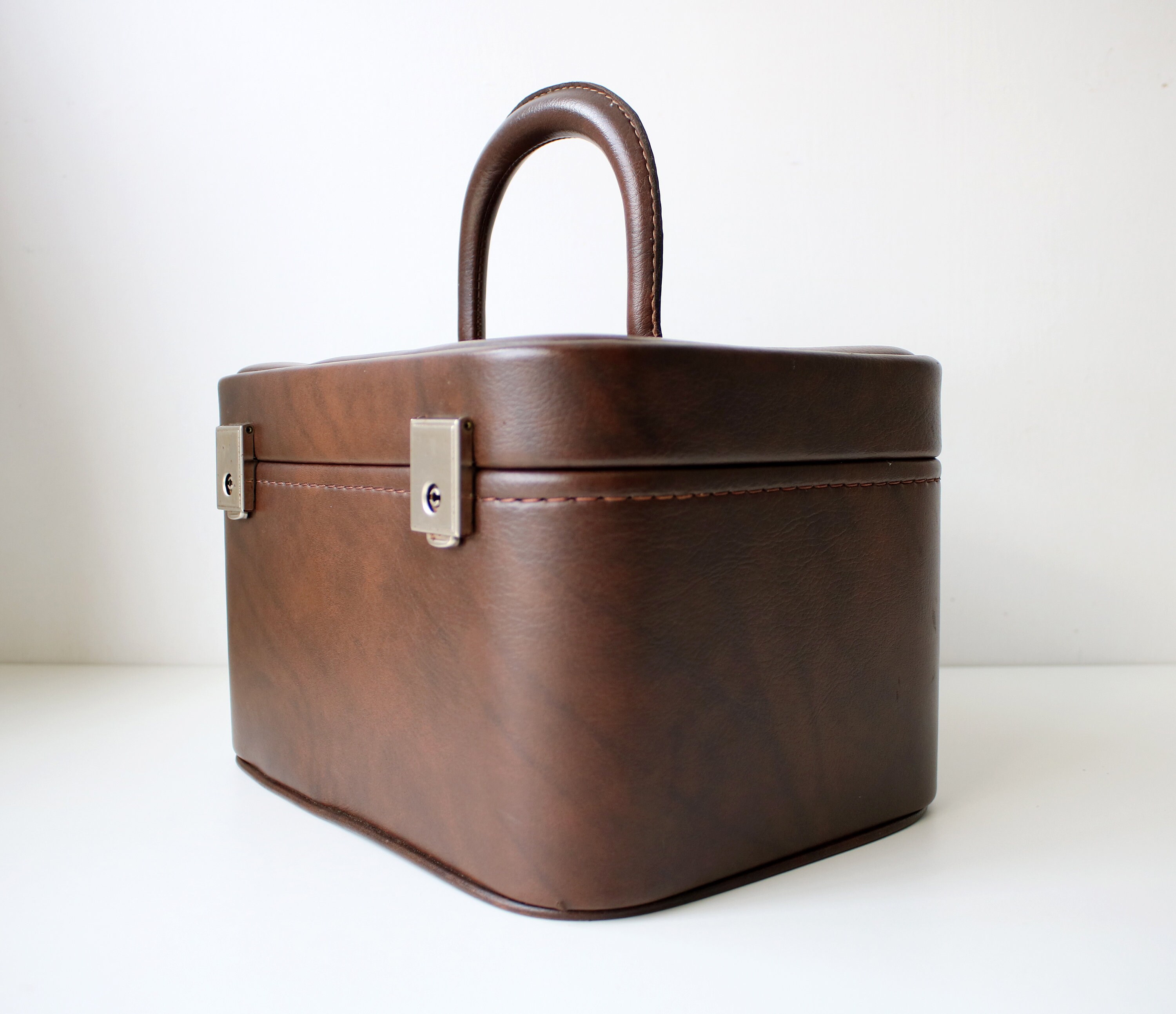 vintage vanity travel case