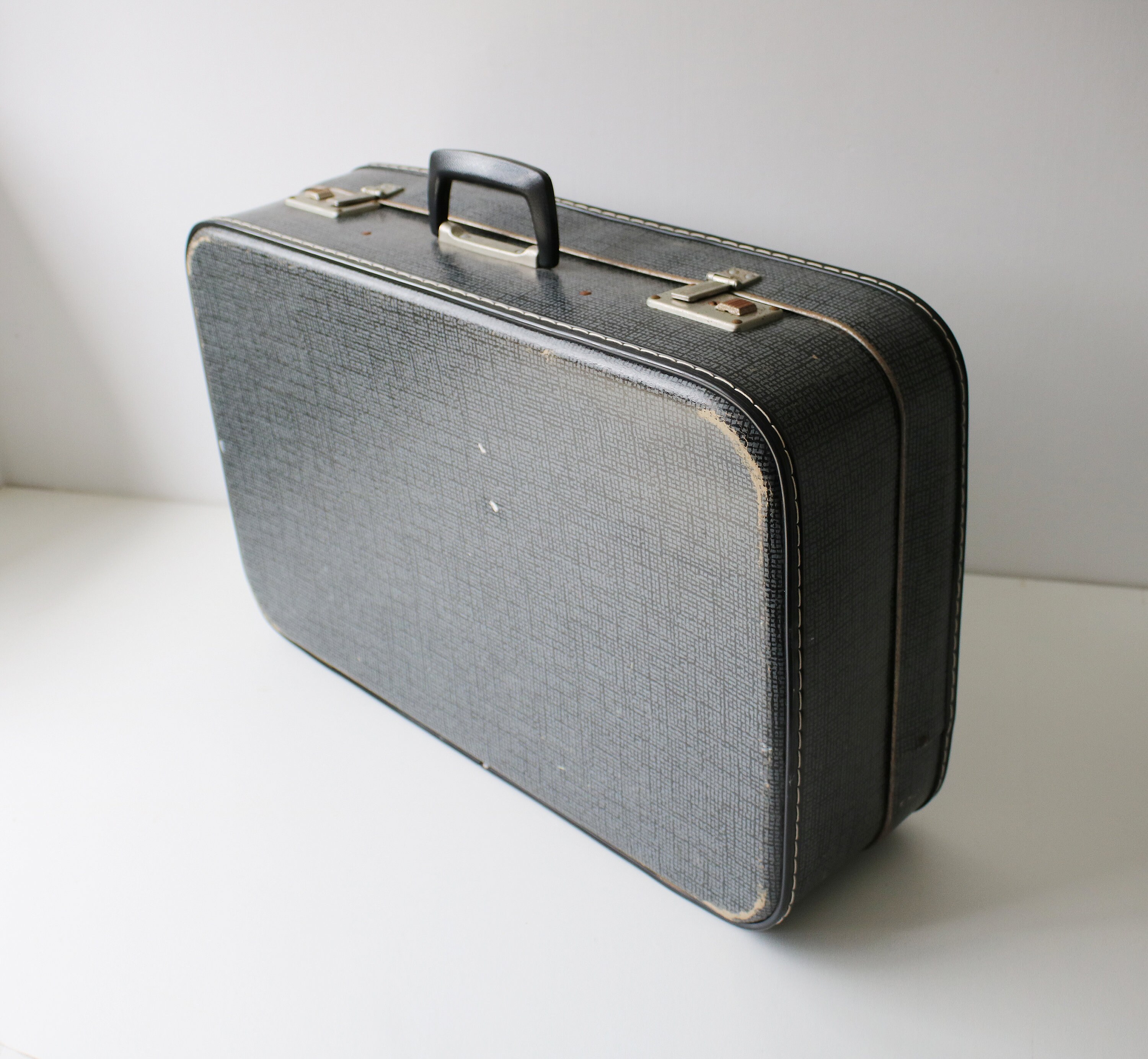 best medium hard shell suitcase