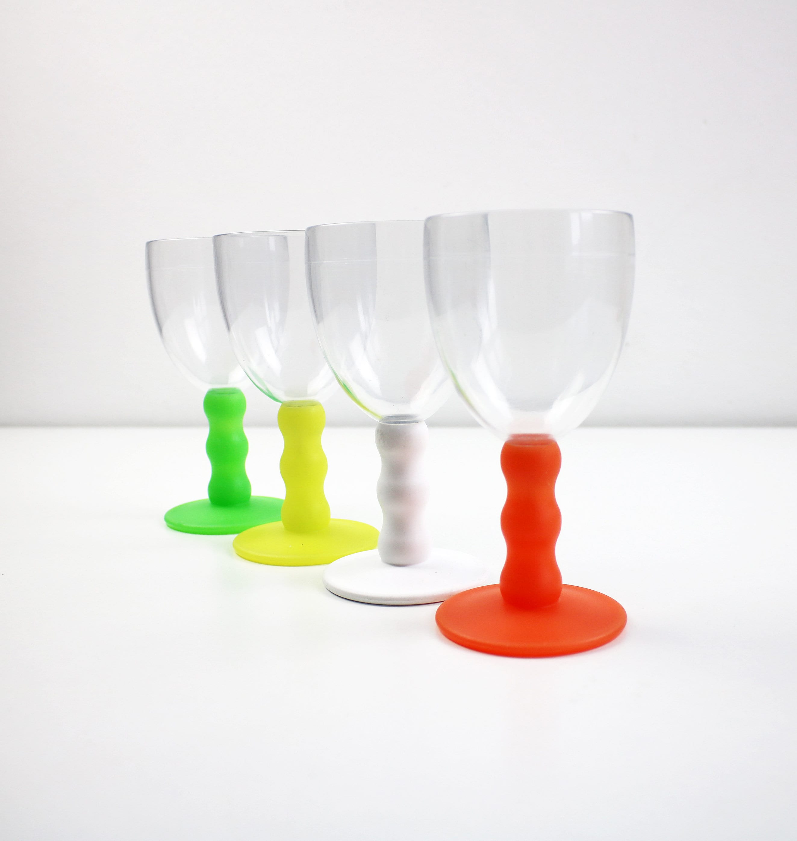 Single 1996 Bodum postmodern PLASTIC drinking glasses - squiggle