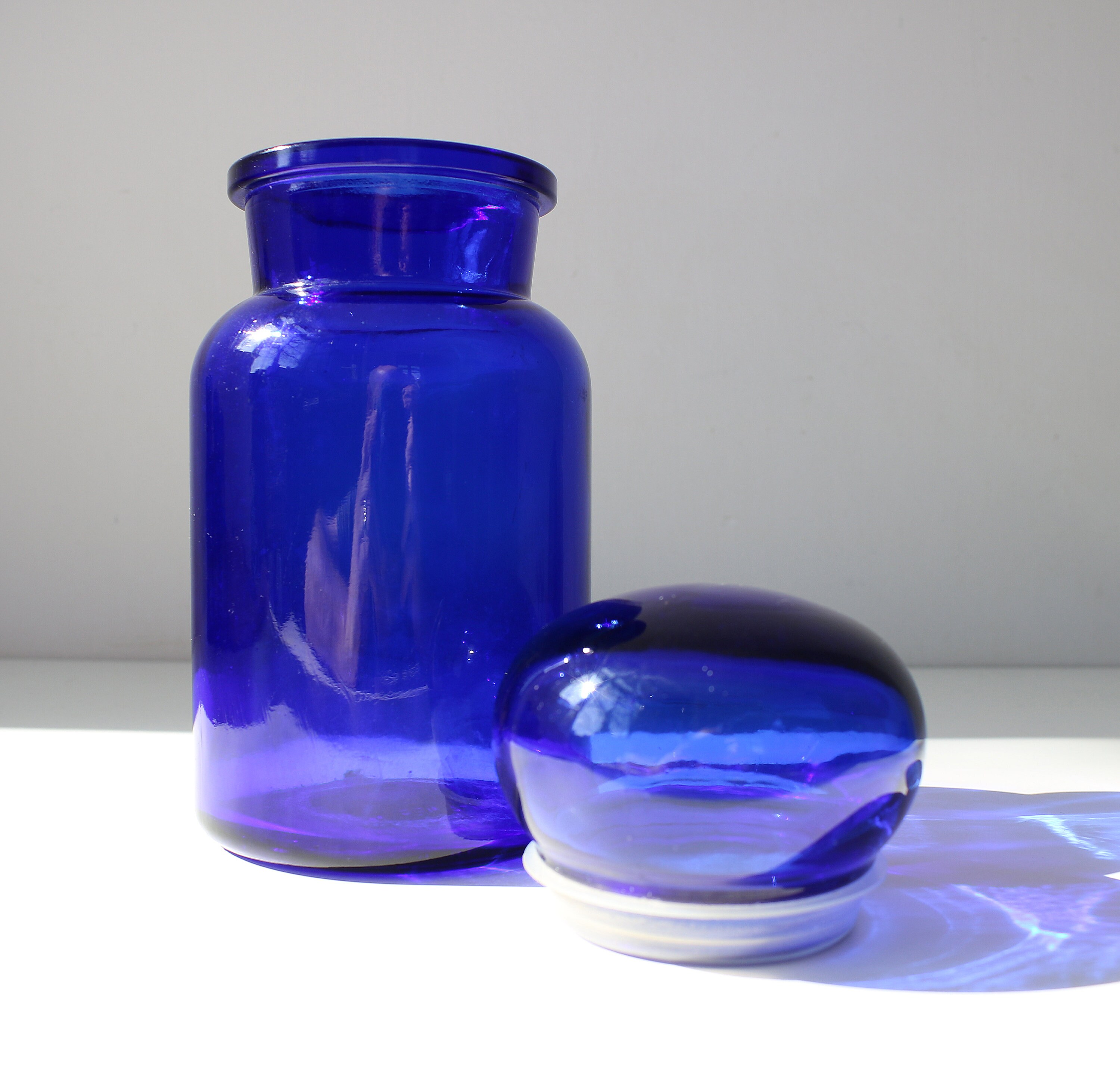 5 Apothecary Jars In Cobalt Blue Glass Made In Belgium Set Of Graduated Sizes