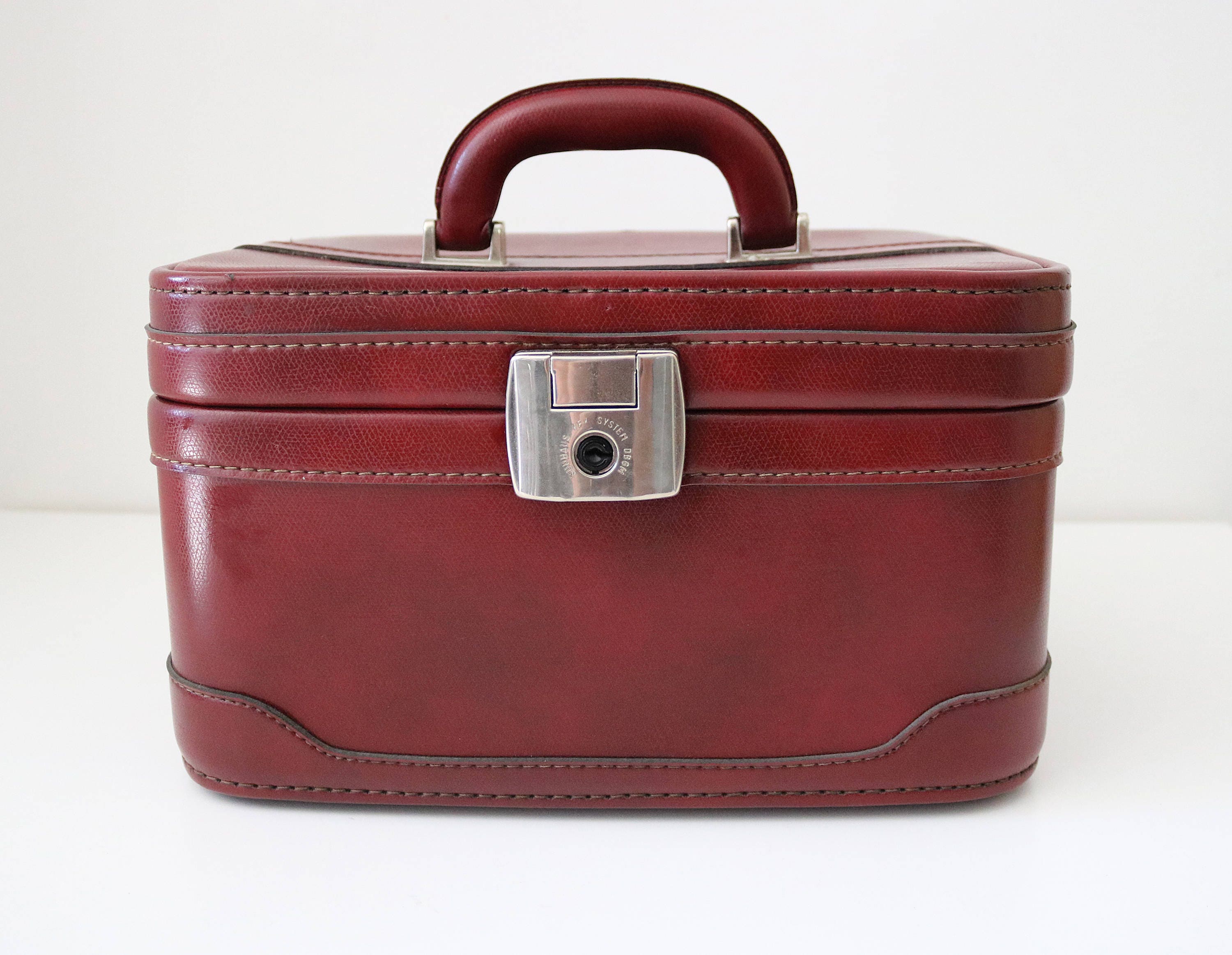 train case cosmetic bag