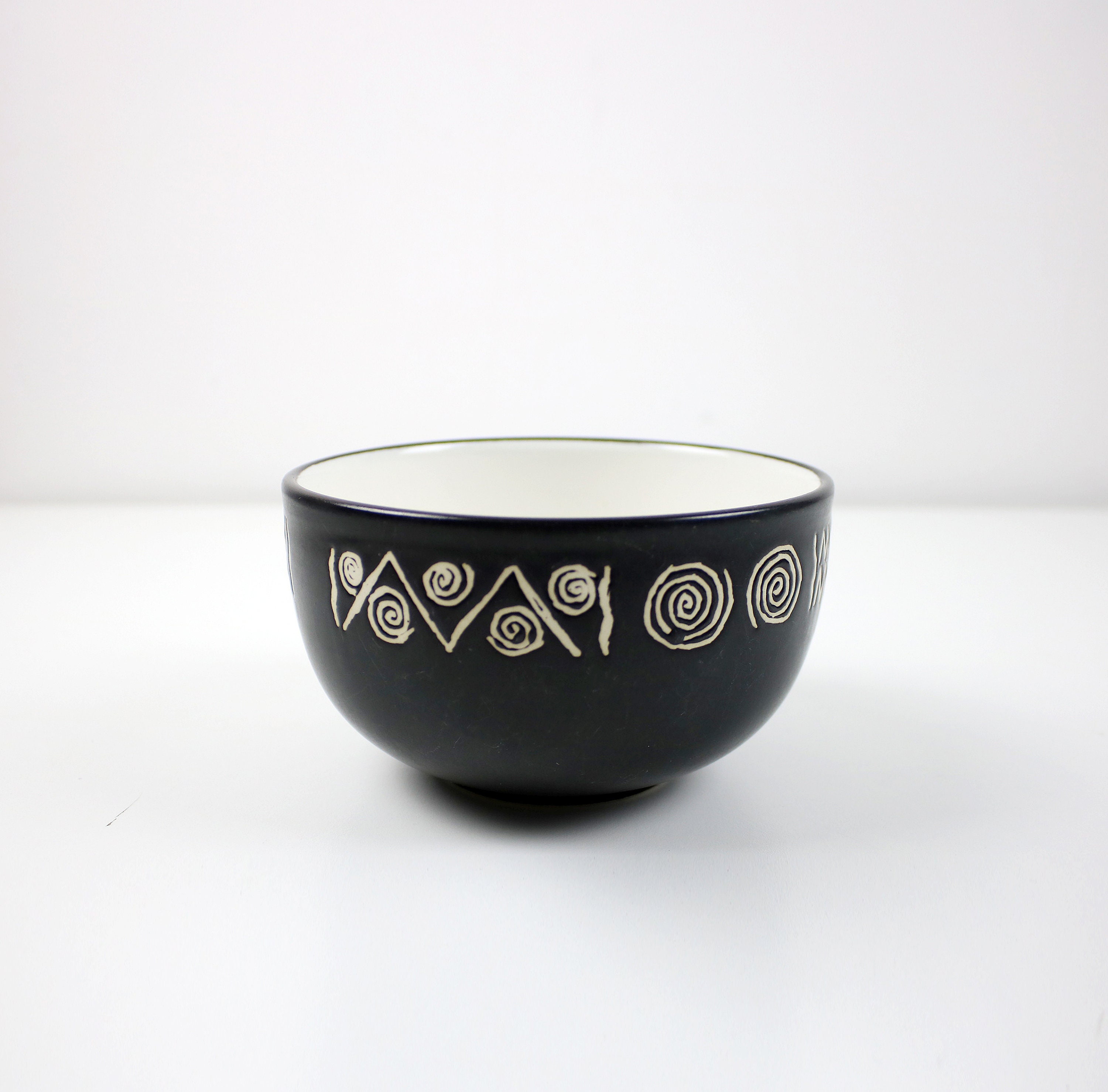 Rare 1990s Habitat Scraffito cereal / soup bowl 2 available