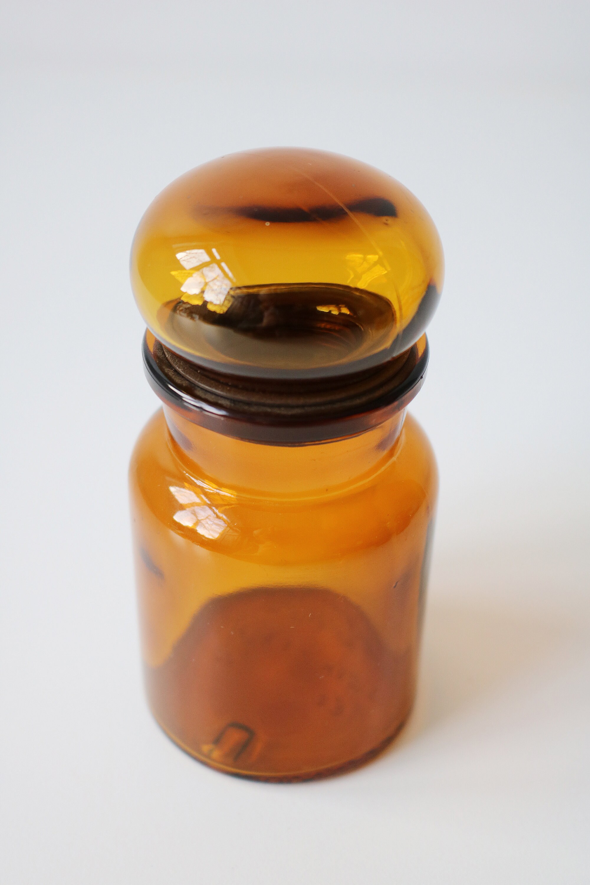 Set of 3 small apothecary jars amber glass 1970s Belgium