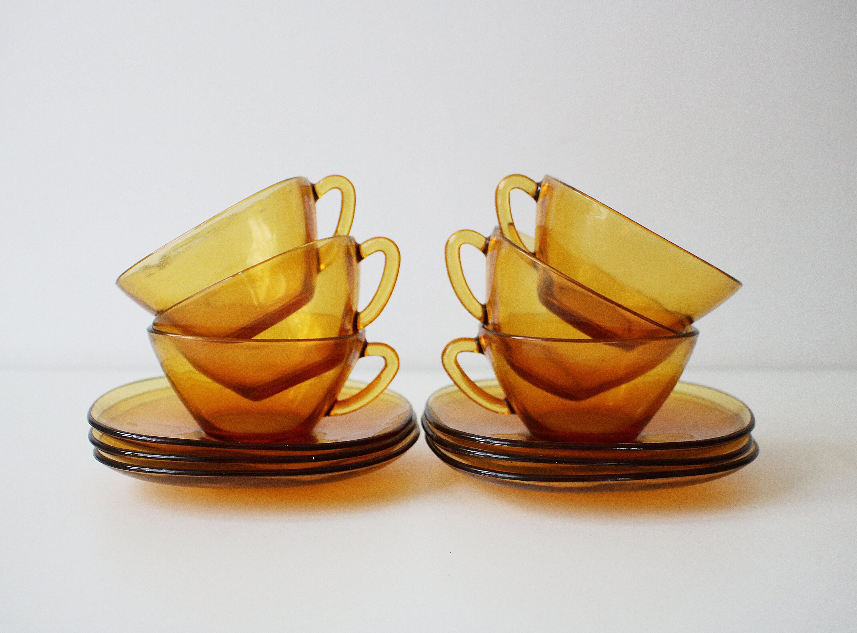 6 boxed Verico cups and saucers in amber glass 1960s French
