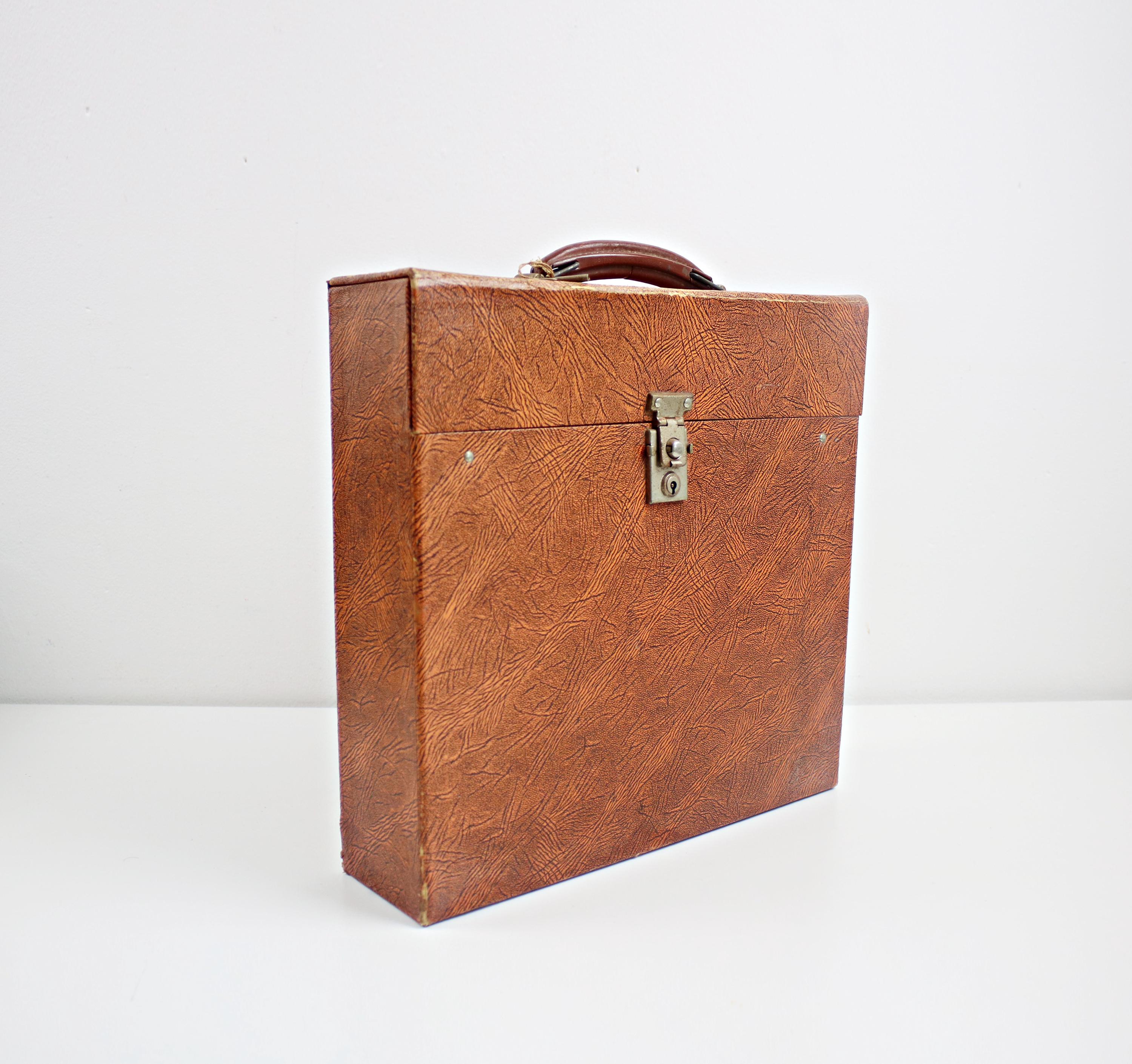 Mid century solid record carry case by Winel.