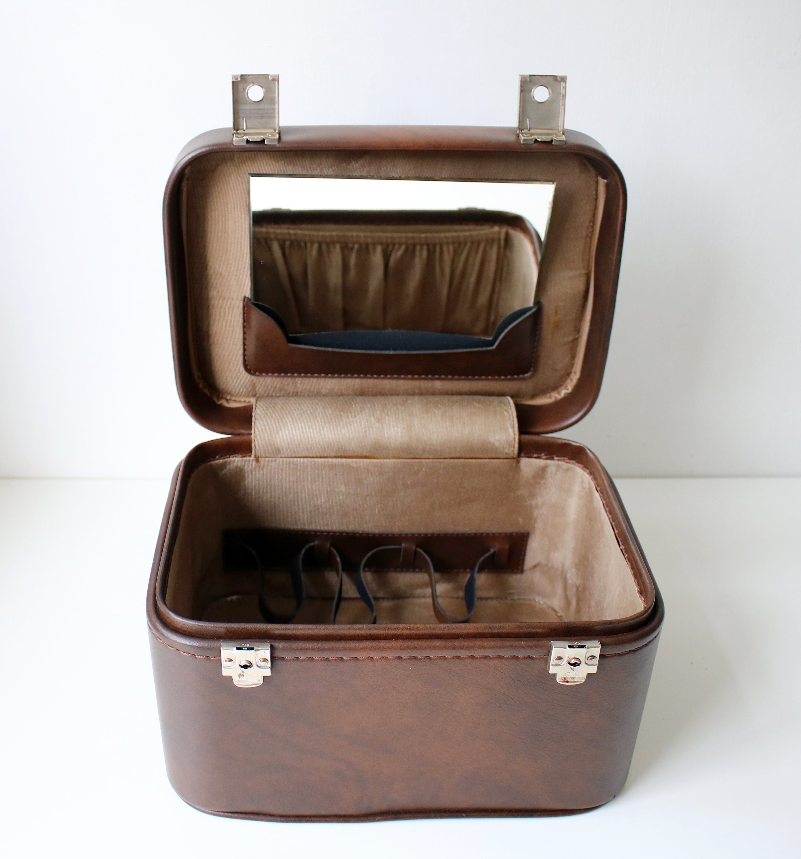 vintage vanity travel case