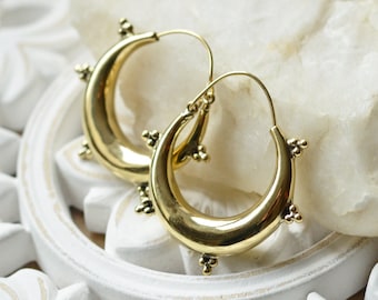 JAYA BIS* Traditional Indian design golden hoops. Brass earrings. Hippie style, fusion belly dance, festival